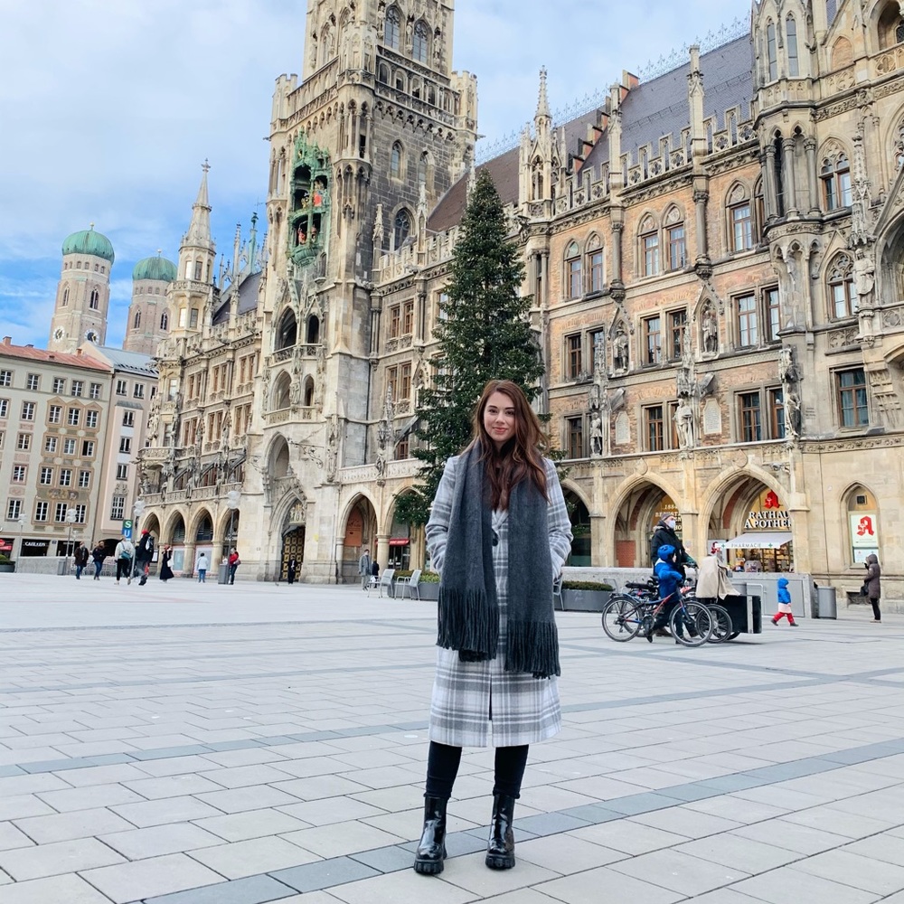 Meet your Posher, Anna